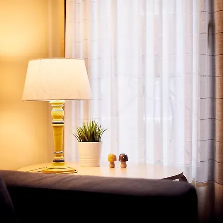 La Calma En El Centro De Leon, Plaza De La Inmaculada